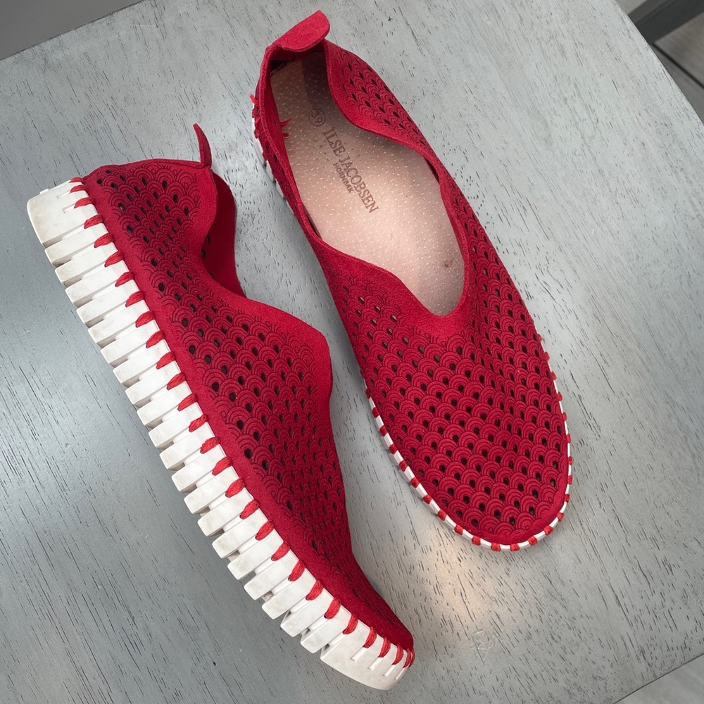 Ilse Jacobsen Red Perforated Slip-On Flats